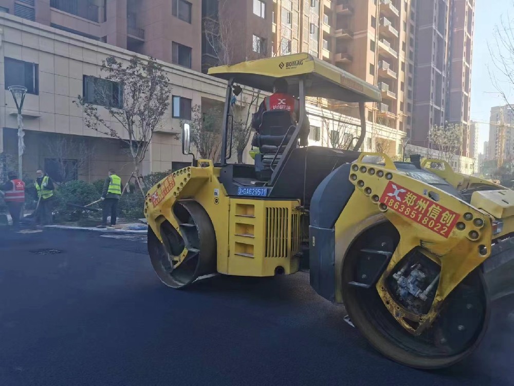 鄭州瀝青道路養(yǎng)護期一般需要多久？