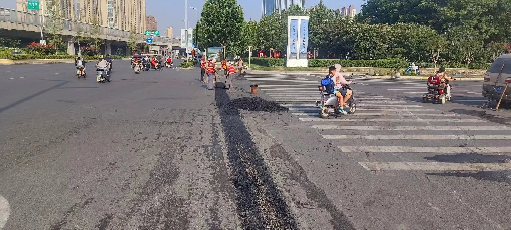 鄭州冷補料生產過程