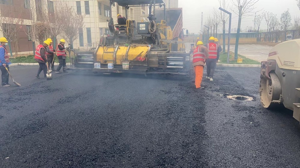 鄭州瀝青混凝土路面施工技術