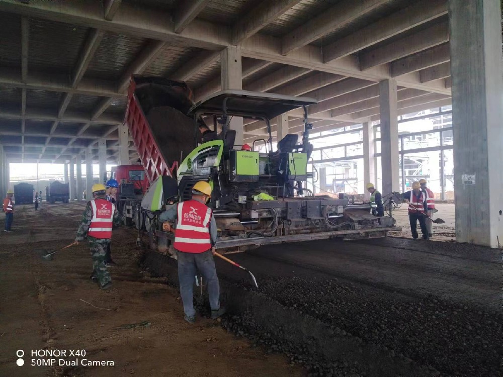 鄭州瀝青混凝土路面的施工接縫技術