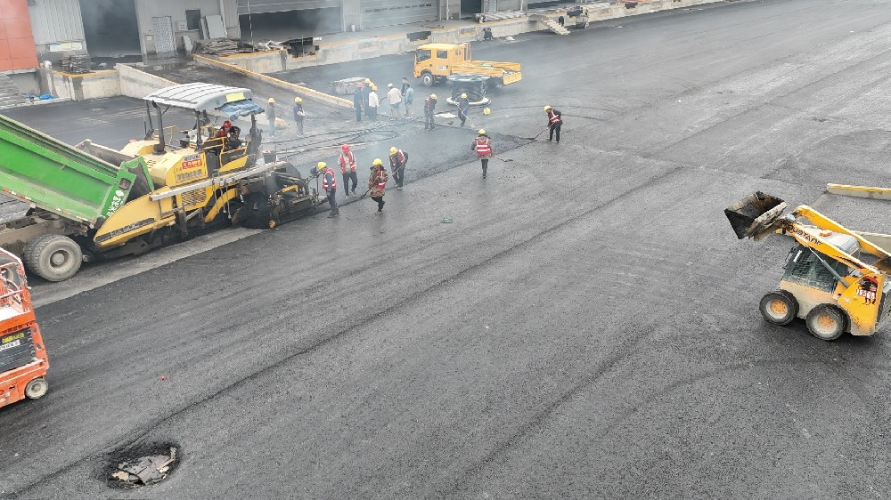 鄭州新密瀝青市政道路維修養(yǎng)護重要性——鄭州新密瀝青砼